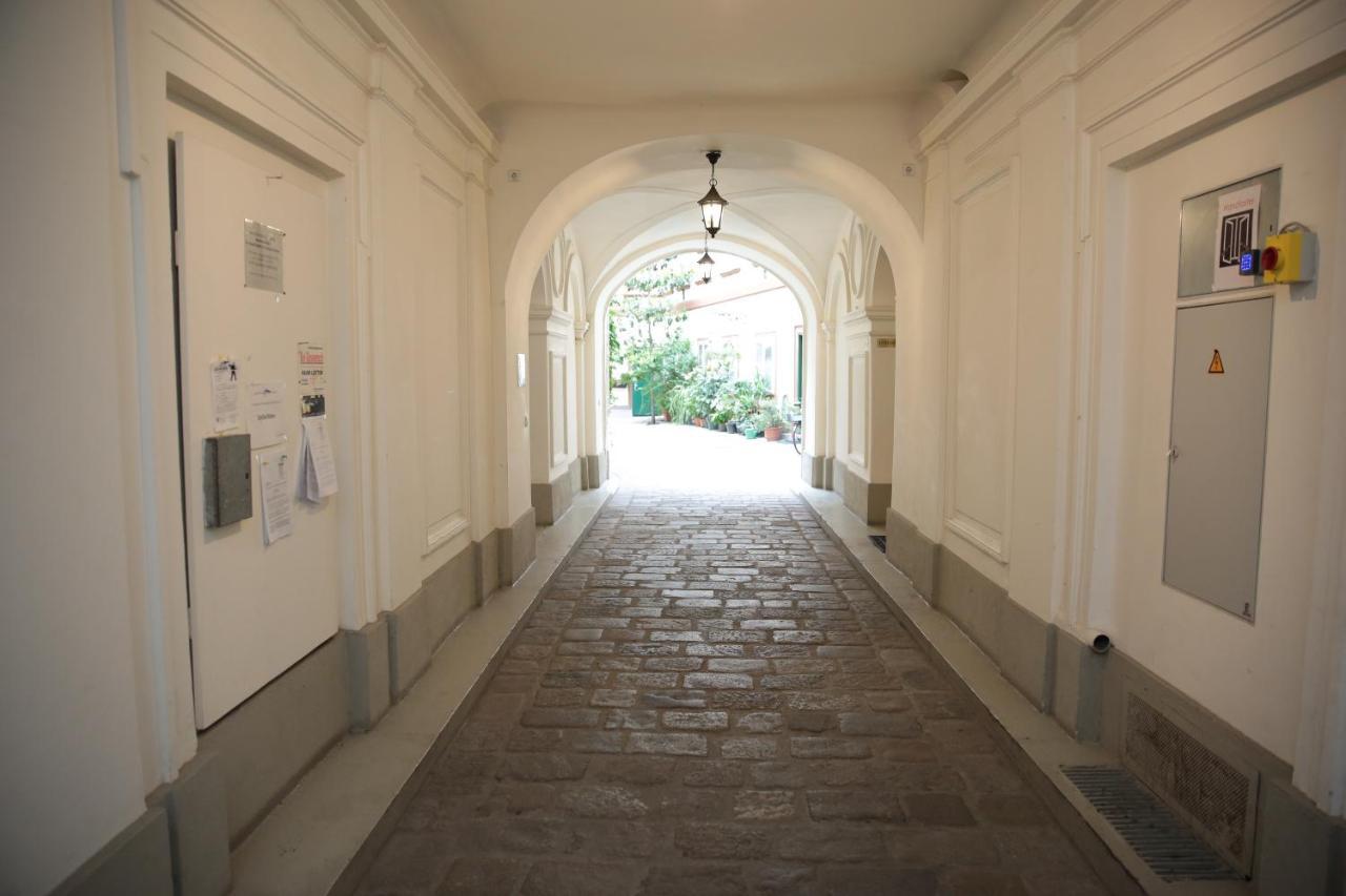 Heart Of Vienna- Next To Albertina Экстерьер фото